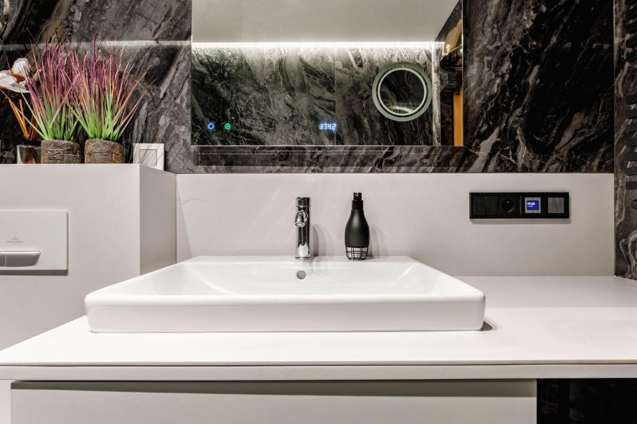 Skyview Suite - Niepowtarzalny Widok I Basen Lublin Extérieur photo